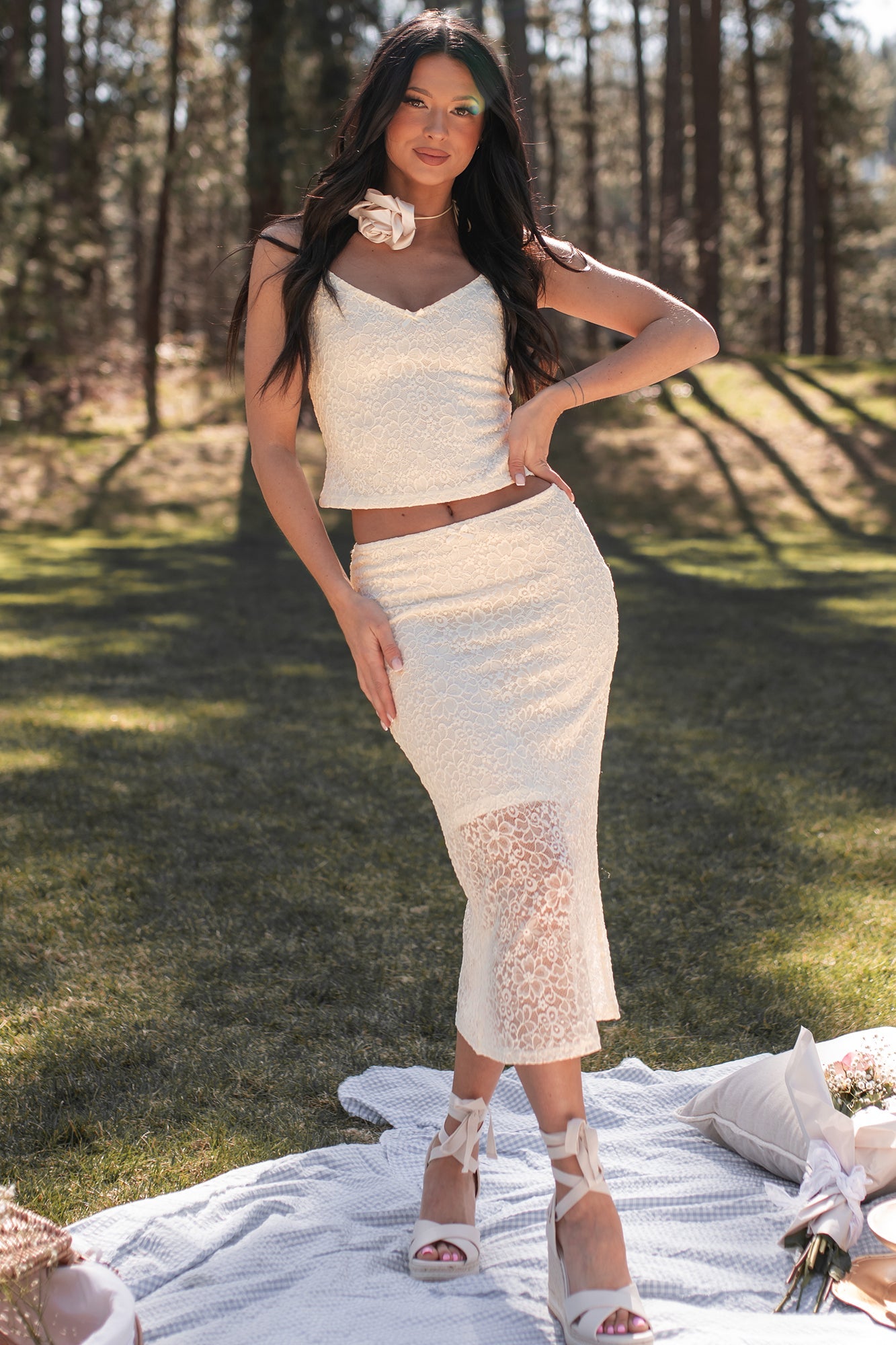 Sweet Eloquence Lace Midi Skirt (Cream)